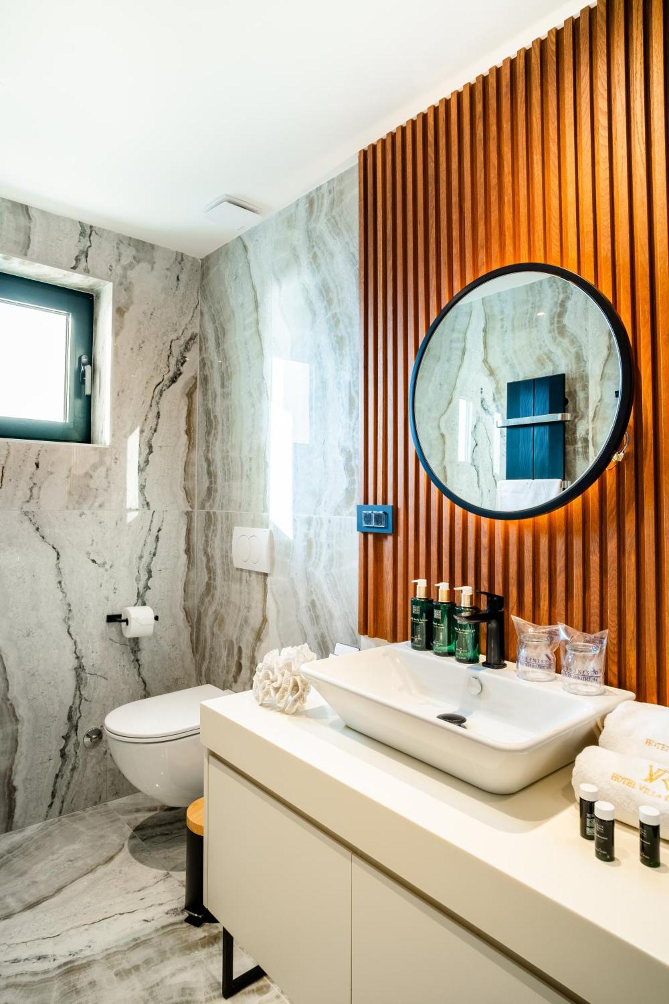 Boutique Hotel Villa Royal Tivat Bagian luar foto