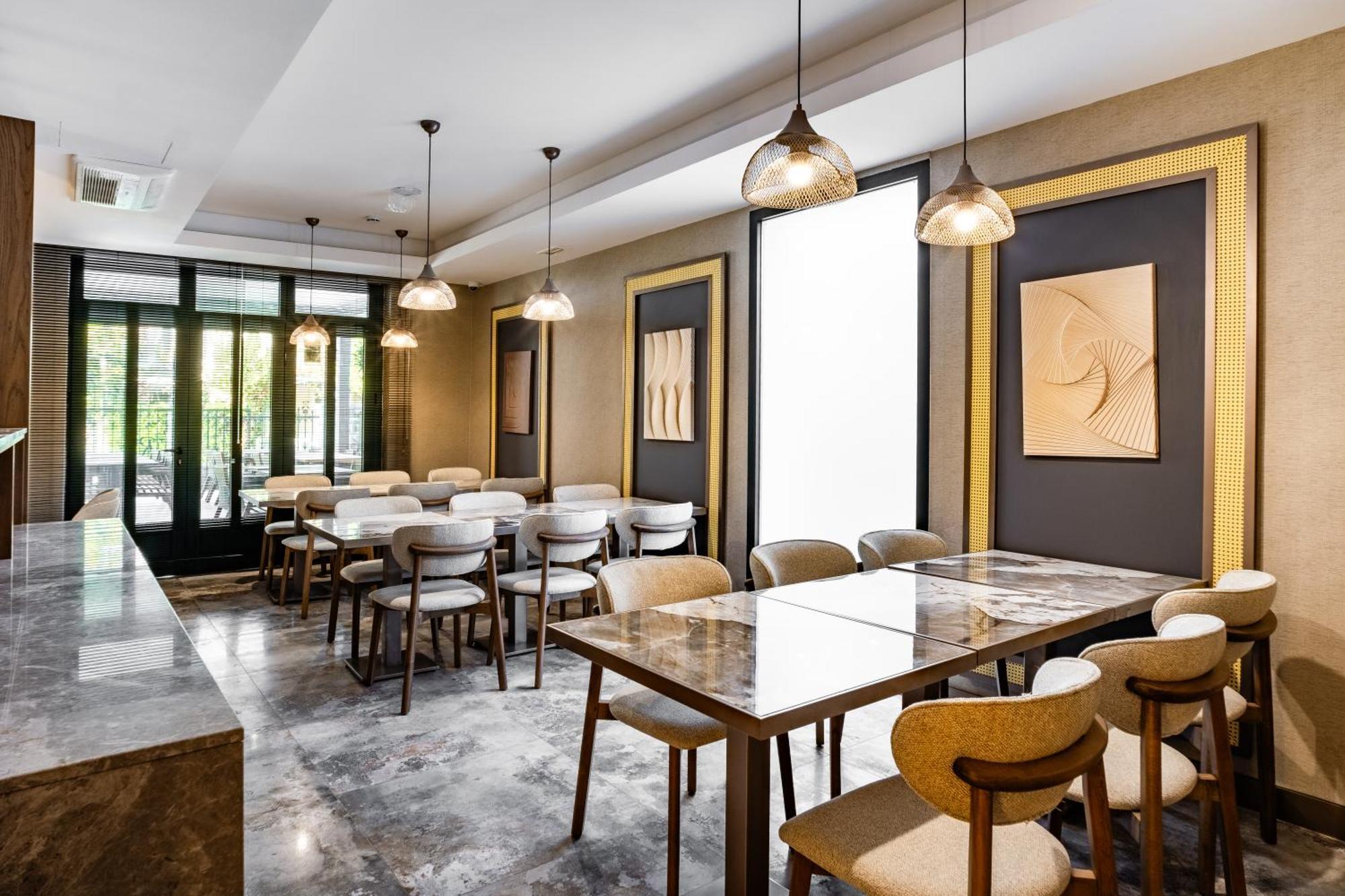 Boutique Hotel Villa Royal Tivat Bagian luar foto