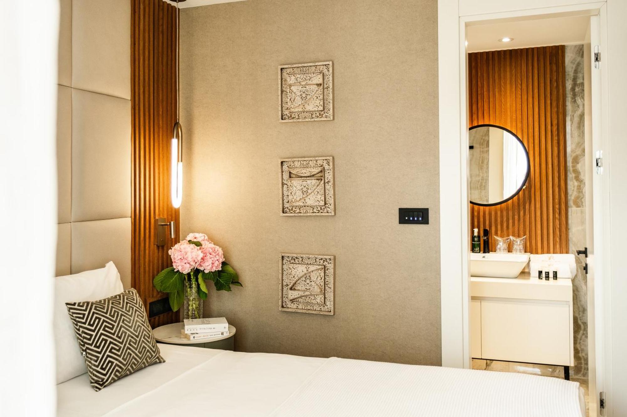 Boutique Hotel Villa Royal Tivat Bagian luar foto