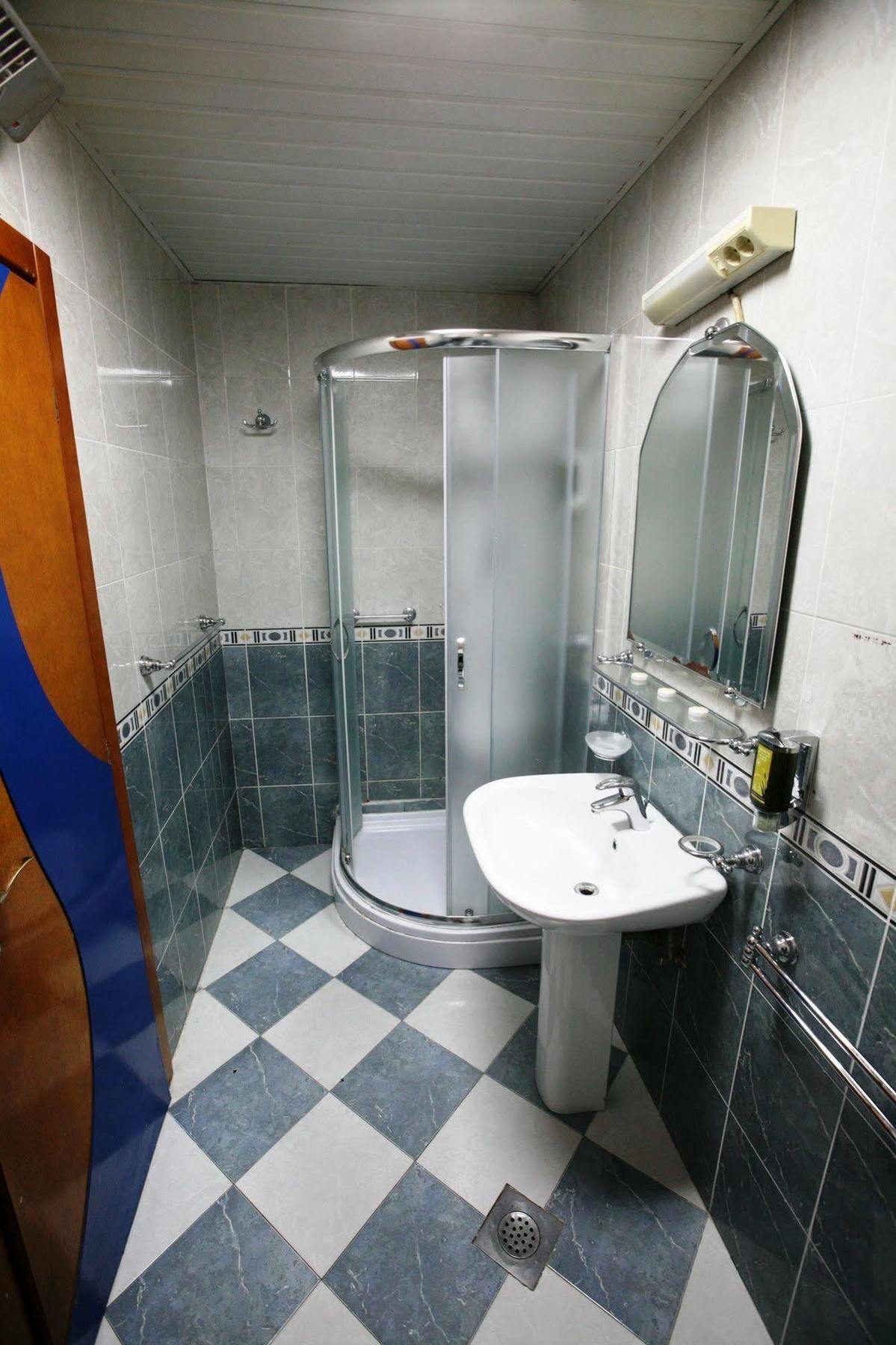 Boutique Hotel Villa Royal Tivat Bagian luar foto