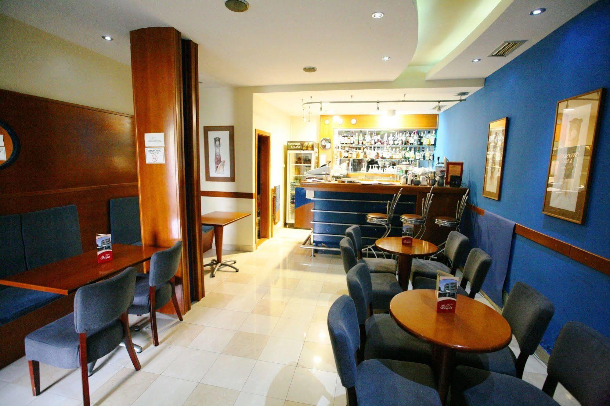 Boutique Hotel Villa Royal Tivat Bagian luar foto